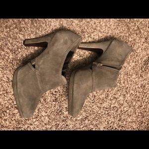 Banana Republic heels size 7.5